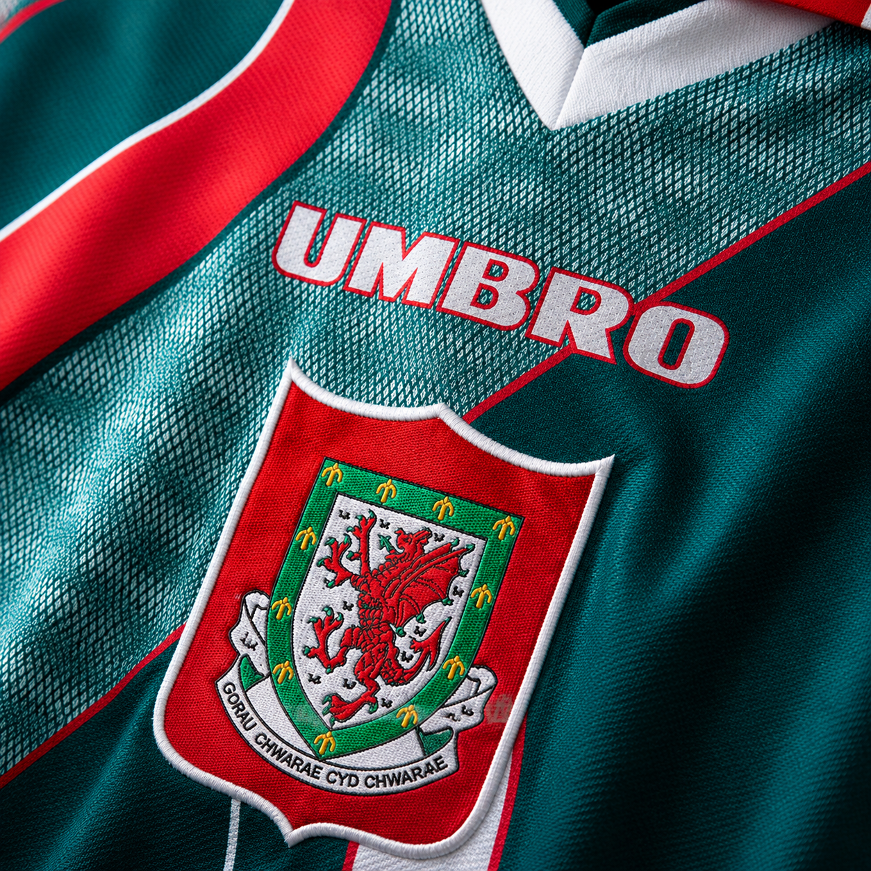 Wales Retro 1994–95 Away Jersey